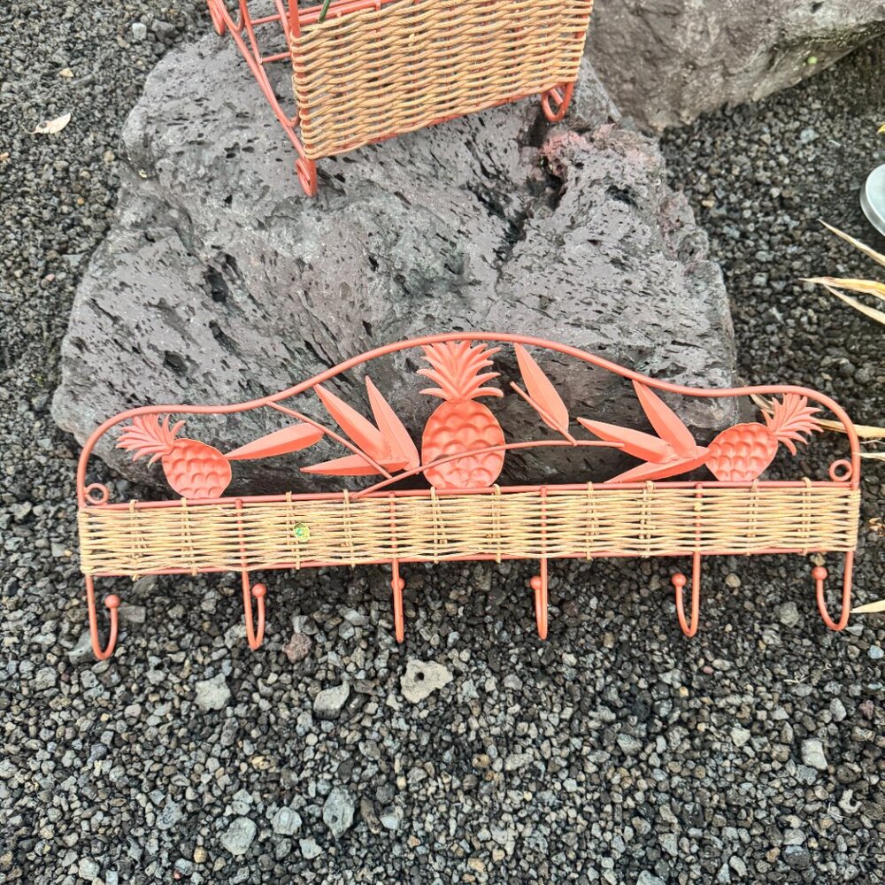 Vintage Pineapple Metal/Wicker Decor Set NWOT Wine Rack/Wall Hook Tropical Boho - Picture 5 of 13